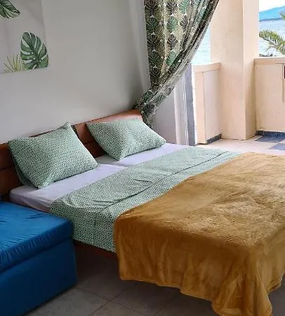 Nevia 2 Apartment *