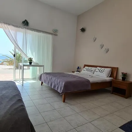 Nevia 2 Apartment *