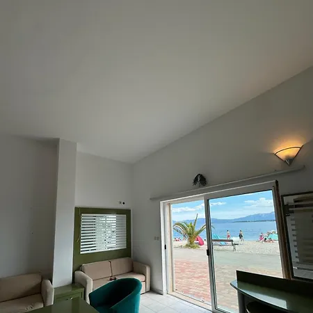 Nevia 2 Apartment *
